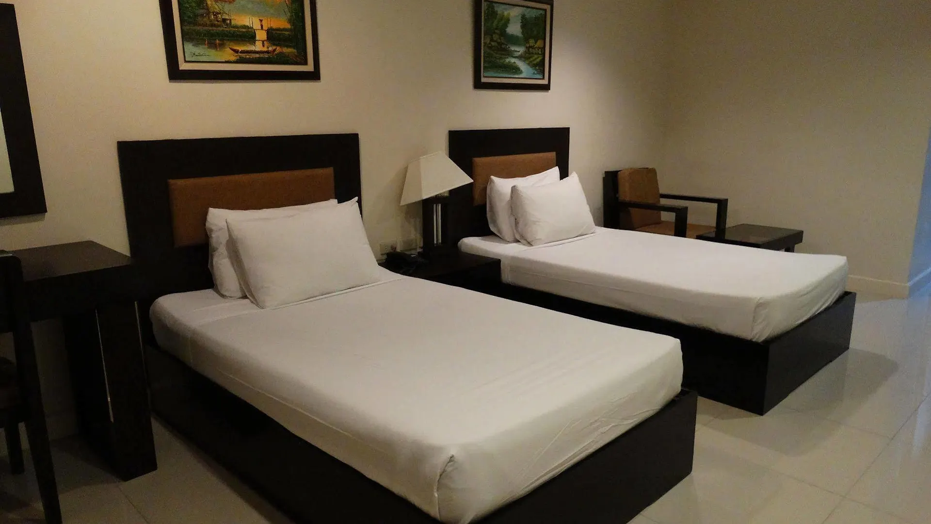 Paragon Tower Hotel Manille