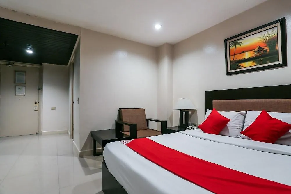 Paragon Tower Hotel Manila 2*,