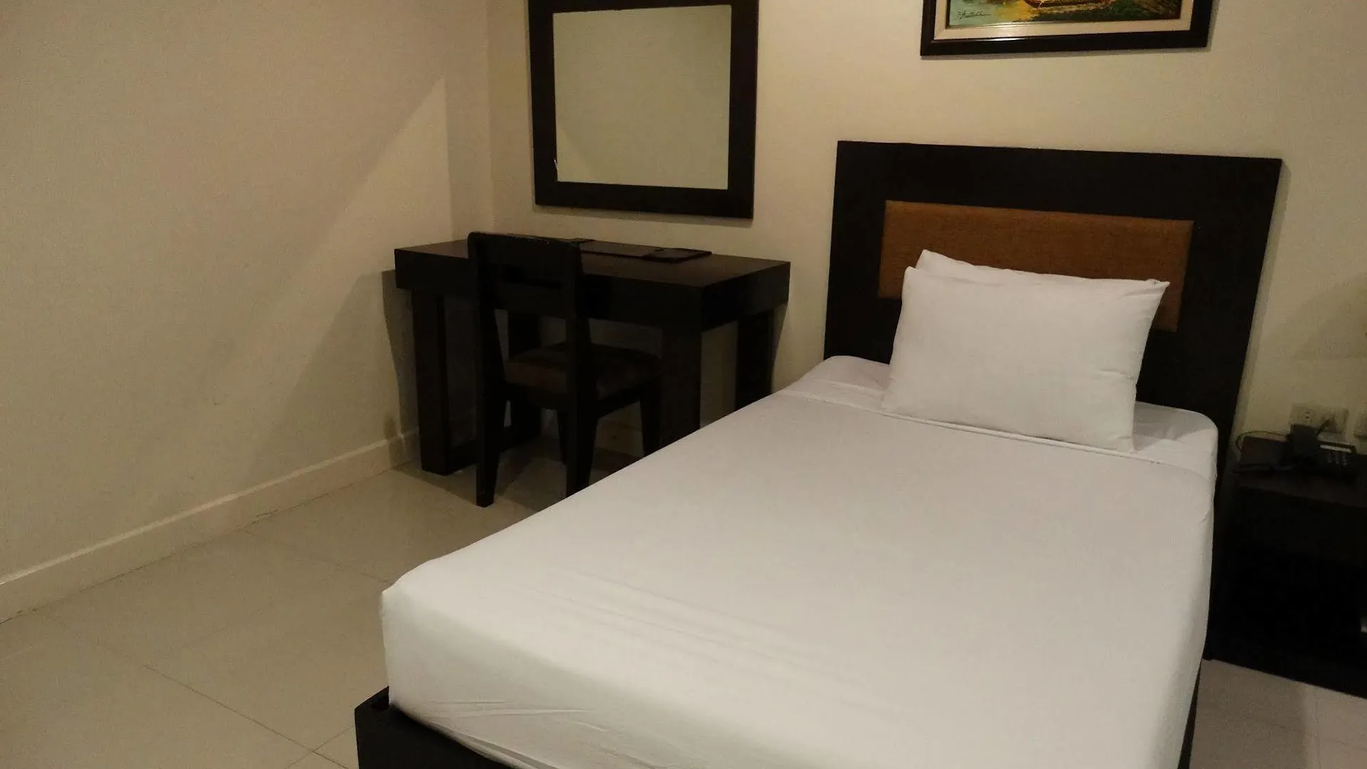 Paragon Tower Hotel Manila