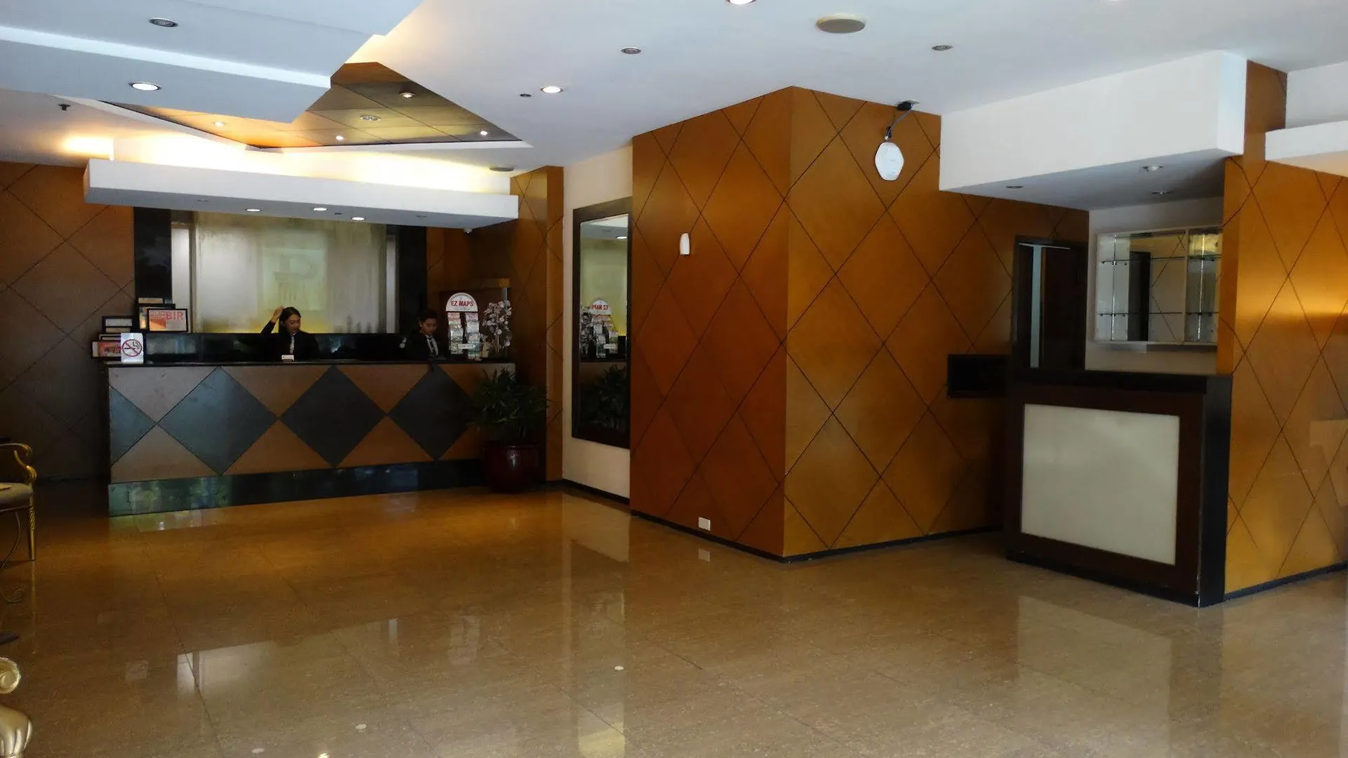 Paragon Tower Hotel Manila 2*,  Filipinler