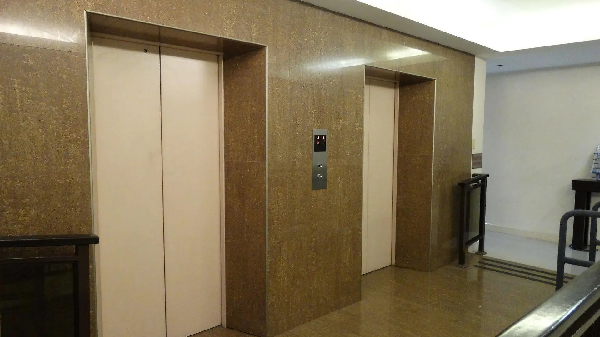 Paragon Tower Hotel Manila